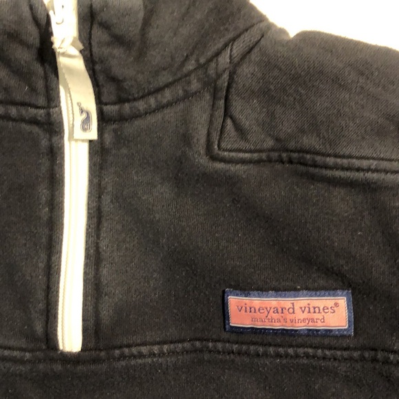 Vineyard vines black 1/4 zip - Picture 2 of 3